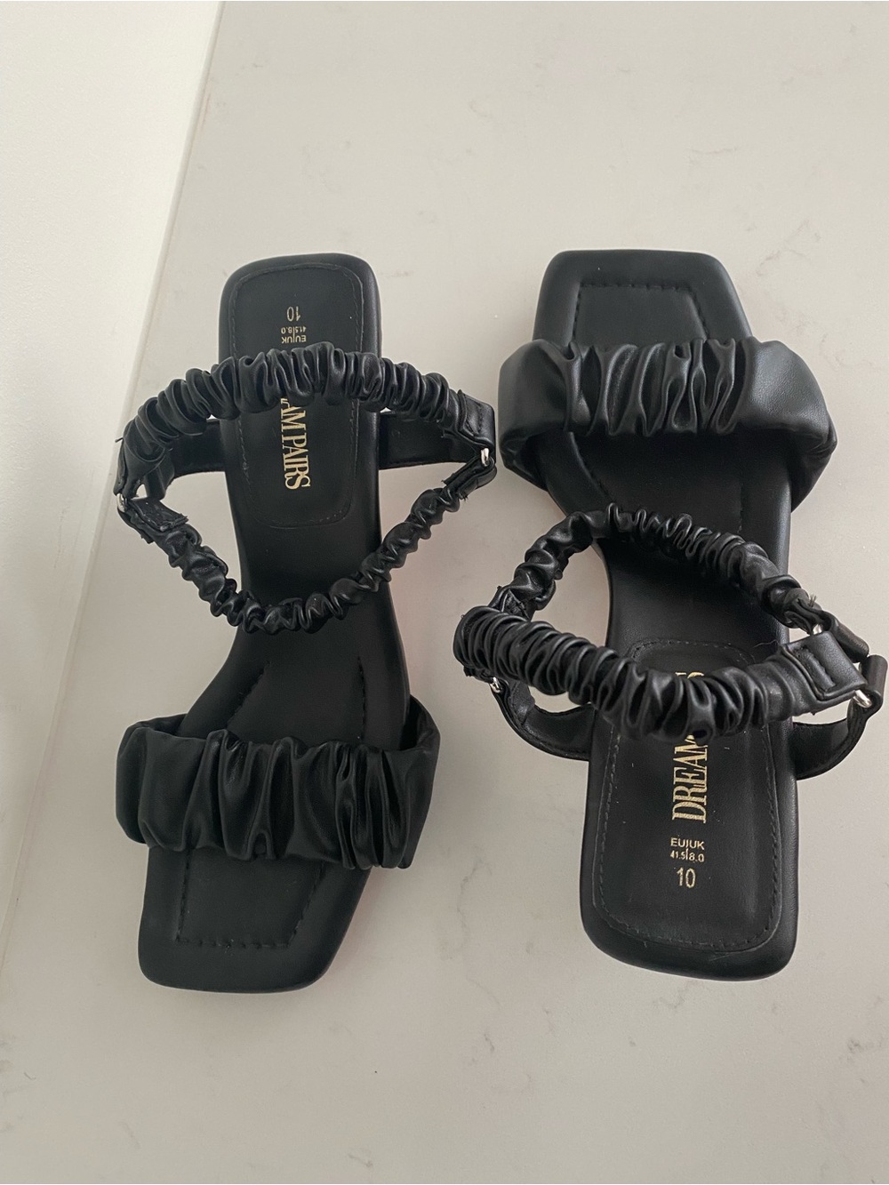 Dream Pairs Black Ruched Square-Toe Sandals. Size 10